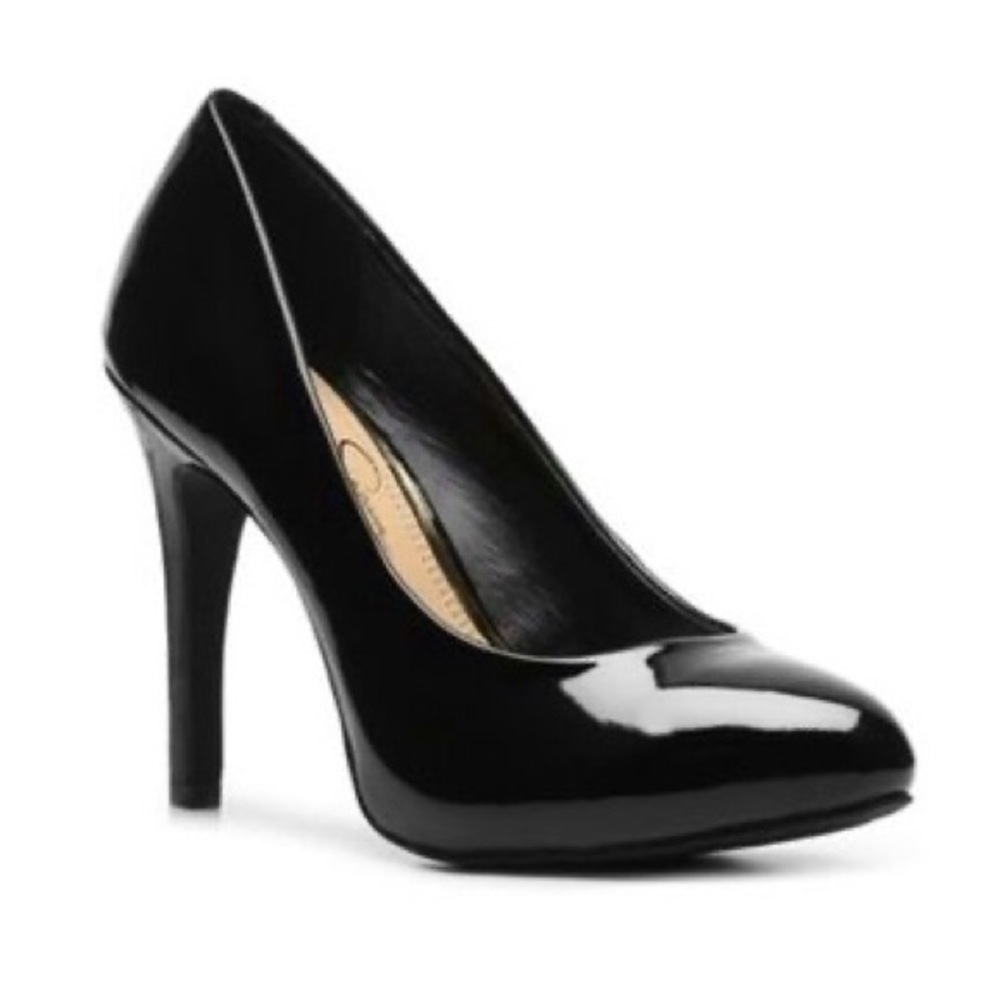 Jessica Simpson Pointed Toe Heel | Black Patent